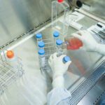 確保免疫細胞產品安全性，製程管制、品質管理及臨床試驗符合國家級規範，成立路迦GTP實驗室